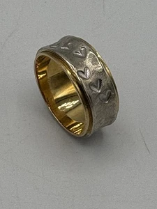 14k Gold Band Size 6.5 with Hearts, 6.1 g - Picture 1 of 7