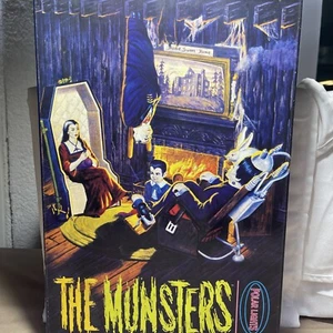 VINTAGE THE MUNSTERS LIVING ROOM MODEL KIT POLAR LIGHTS 1997 New Open Box - Picture 1 of 24
