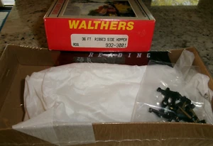 Walthers HO Kit#932-3001 Ribbed 36' Side Hopper Box Car#RDG82851 Reading - Picture 1 of 4
