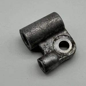 Porsche 356 A B C Oil Distribution Block DISTRIBUTING PIECE - Picture 1 of 2
