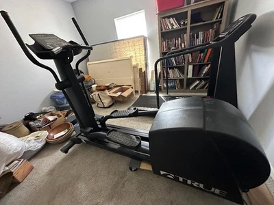 Equipamento de ginástica fitness exercício elíptico True 650E.  Mede o tempo, - Imagem 1 de 3