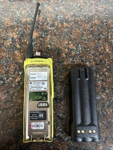 Motorola XTS 5000R H18UCH9PW7AN Unprogrammed - Zdjęcie 1 z 5
