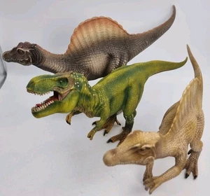 Pacchetto dinosauri Schleich T-Rex e Spinosaurus x2 personaggi ritirati - Foto 1 di 10