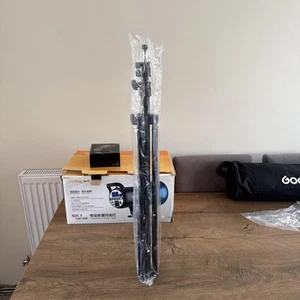NEEWER 190cm Photography Light Stands - Picture 1 of 6