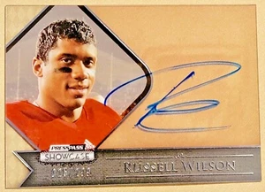 Russell Wilson RC 2012 Press Pass Showcase Rookie on Card Auto #d 25 of 299 - Bild 1 von 2
