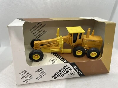 1987 ERTL TOY JOHN  DEERE INDUSTRIAL ROAD GRADER DIECAST MODEL BOX  1: 64 SCALE - Image 1 of 4