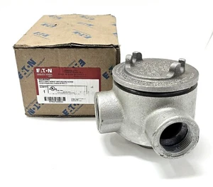 EATON GUAM47 Scatola di uscita a 3 fori 1-1/4" con coperchio e guarnizione O-Ring ferro da stiro - Foto 1 di 5