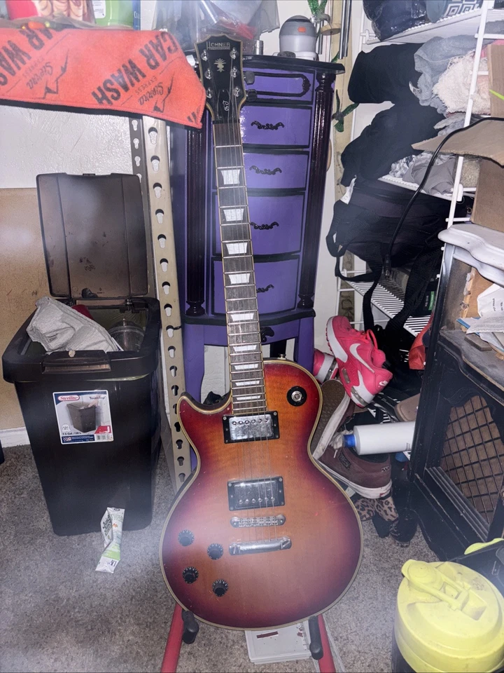 Guitarra Eléctrica Profesional Hohner Usada L59 para Zurdos Foto 1 de 4