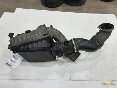 2002 BMW X5 Air Cleaner - Image 1 of 4