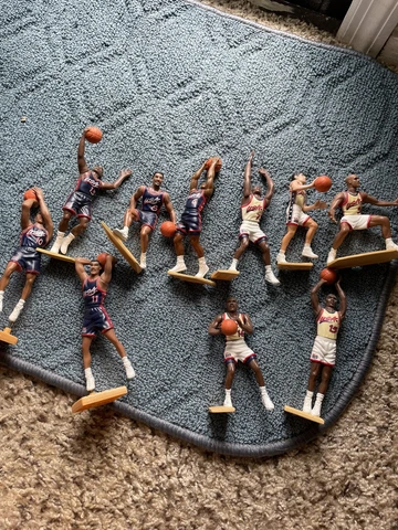 (2) 1996 Starting Lineup USA Dream Team New Vintage Toy Figures NBA SETs 1 & 2 Cover