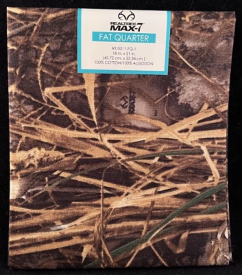 Realtree - Max-7 - Camo Pattern - Fat Quarter / 18" x 21" - 100% Cotton Fabric - Image 1 of 4