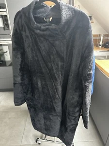 Phase Eight Jacke schwarz Stretch Felloptik Größe 16 (44) - Bild 1 von 4