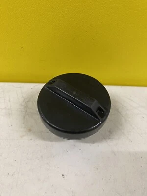 1993-1999 TOYOTA CELICA PETROL FUEL CAP ( FAST DISPATCH) - Image 1 of 4