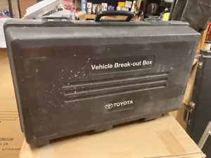 Factory Toyota Breakout Box Set VERY NICE - Picture 1 of 8