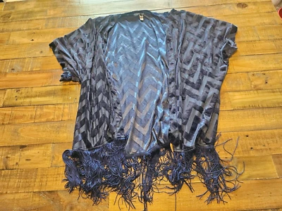 Xhileration KIMONO (XS) Azul Marino Estampado Chevron TERCIOPELO Manga Corta DOBLADILLO FLECOS Foto 1 de 3