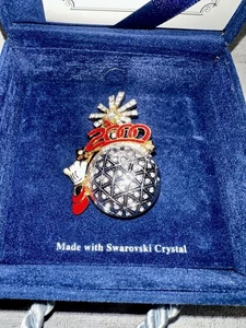 Broche Celebración del Milenio Edición Limitada Disney Epcot con Cristal de Swarovski - Imagen 1 de 5