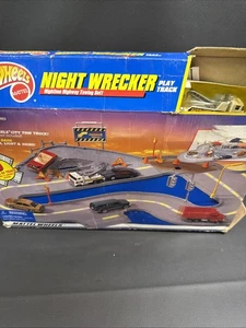 New 90’s Hot Wheels World Road Night Wrecker Playset City Road Track Set Bad Box - Picture 1 of 15