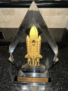 UNITED SPACE ALLIANCE USA Employee Of The Month Award 2003 SHUTTLE MOON NASA - Bild 1 von 12