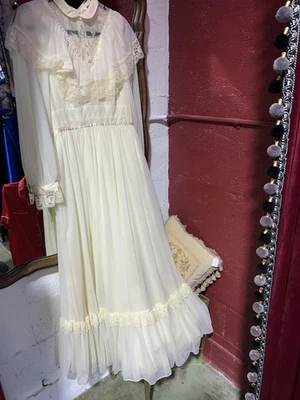 Maxi Vestido de Boda Montgomery Ward Años 70 Pradera Vintage Blanco Beige Talla 10 Foto 1 de 4