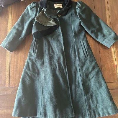 Abrigo de lana verde vintage para niñas cuello de terciopelo negro chaqueta de tareas de colección años 60’s Foto 1 de 4