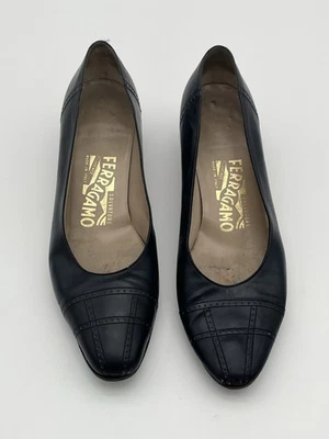 Zapatos de tacón Salvatore Ferragamo de colección para mujer azul marino sin cordones.  Dinero antiguo 7 1/2 B Foto 1 de 4