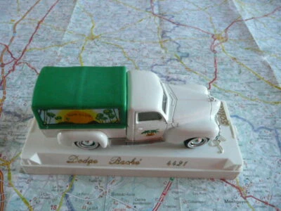 DODGE Baché Sun Club Ancienne SOLIDO Age d'Or - Photo 1/4