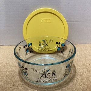 Mickey Mouse & Friends Pyrex 7203 7 Cup Bowl With Yellow Lid. - Picture 1 of 5