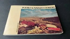 VTG 1977 PUEBLO & NAVAJO COOKERY. COOKBOOK BY MARCIA KEEGAN. 1ST ED. EARTH BOOK  - Bild 1 von 11