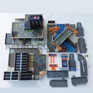 Vintage GALOOB MICRO MACHINES - Lotto Carabinieri Caserma Base Fluviale Centrale - Imagen 1 de 1