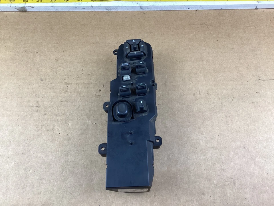 1996-1998 Jeep Grand Cherokee Front Left Driver Door Master Window Switch OEM - Image 1 of 4