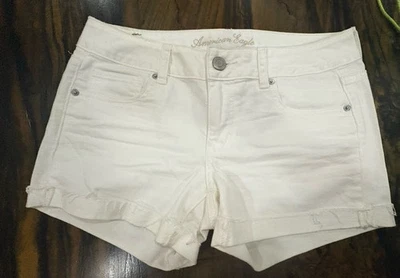 Pantalones cortos de jean American Eagle blancos súper elásticos talla 10 Foto 1 de 4