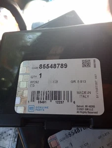 2007-2023 Genuine GM Wheel Lock Kit Chrome 85548789 With Key and 4 Locks 14x1.5 - Picture 1 of 2