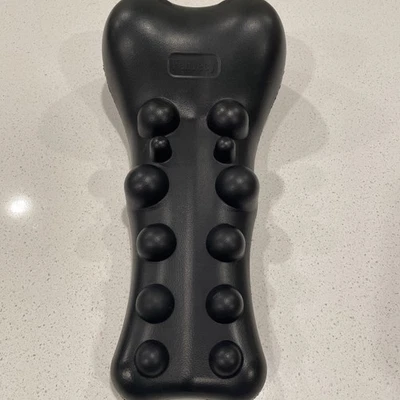 Dispositivo de estiramiento cervical de punto de masaje relajante de cuello y hombros ventilador superior de la espalda Foto 1 de 4