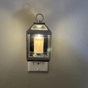 Bath & Body Works Strandlaterne Nachtleben Wandblume Duftstecker - Bild 1 von 14