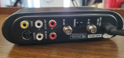 RF Modulator Video Converter/Adapter - S-Video, RCA, RF Input/Output, Ch-Select - Image 1 of 4