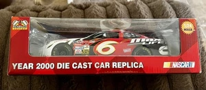 White Knuckle Racing🔴1:24 Scale Mark Martin #6 Die Cast Car Max Life Version - Picture 1 of 9
