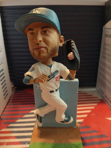 2010 MATT KEMP #27 LOS ANGELES DODGERS BOBBLEHEAD SGA NIB Cover