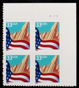 US Plate Blocks Stamps #3278 ~ 1999 Flag over City 33c Plate Block MNH RL02 - Picture 1 of 1