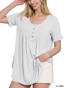 Zenana Women’s Rayon Short Sleeve, Dolphin Hem, Functional Buttons Top Size S - Picture 1 of 3