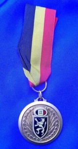BELGIAN ATHLETICS SPORTS PRIZE, LRBA KBAB 1977 4 X 100 RELAY GILT & ENAMEL MEDAL - Picture 1 of 10