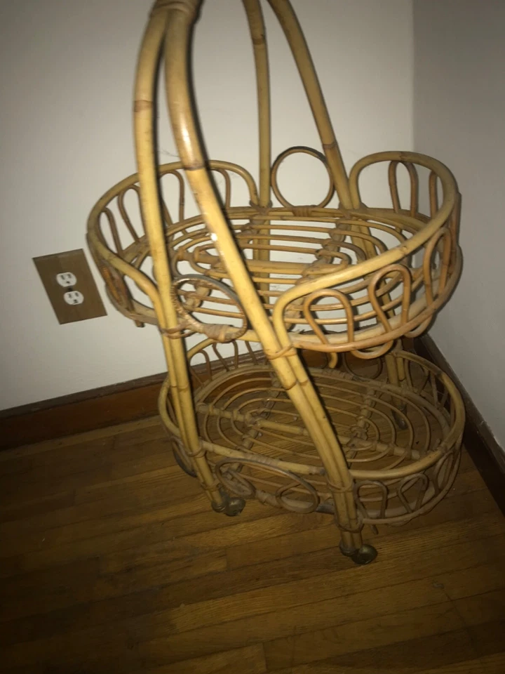 Carro de bar de bambú vintage de mediados de siglo Foto 1 de 4