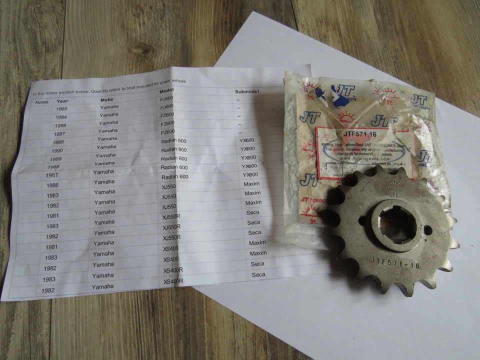 Piñones delanteros JTF571-16 JT 16T Yamaha FJ600 FZ600 XJ550 XS400 OM11 Foto 1 de 3