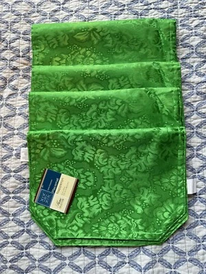 NWT Placemats Set Of 4 Napperon Home Collection Green Christmas Spring 13x19” - Image 1 of 4