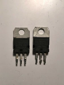 Voltage regulator L7805CV 5V 1,5A TO220 STMicro Genuine Part Tested x 2 pcs - Picture 1 of 3