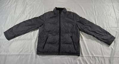 Chaqueta acolchada GAP para hombre diseñada con precisión talla grande  Foto 1 de 4