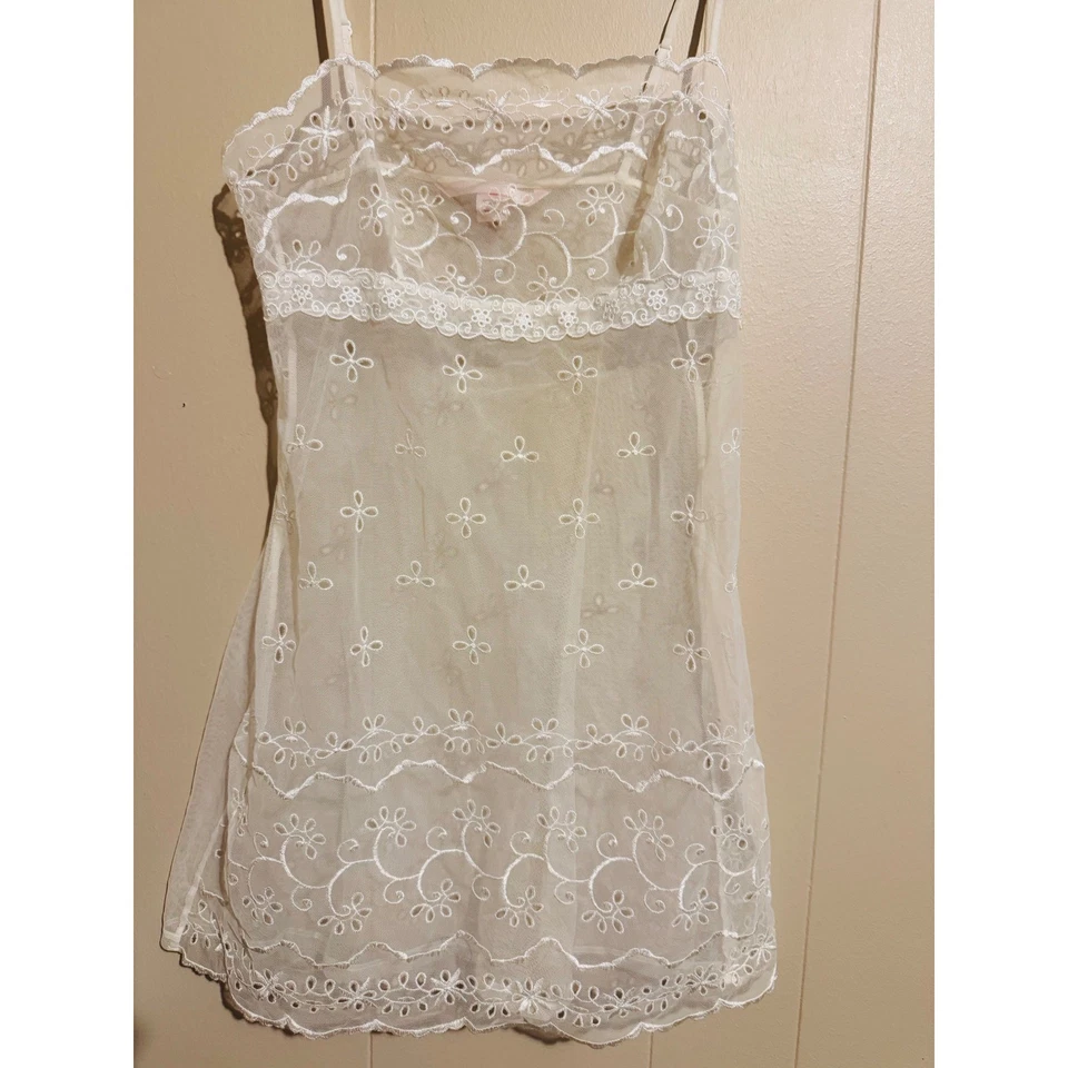Babydoll de encaje con ojales transparentes Victorias Secret quimise Slip marfil Y2K nupcial XS Foto 1 de 4