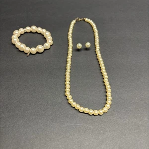 Juego de pulsera y pendientes vintage de perlas de imitación - Imagen 1 de 2