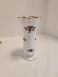 Royal Albert England Old Country Roses 5.5" Flower Bud Vase - Picture 1 of 7