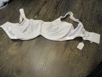 VANITY FAIR 75-175 WHITE BRA, SIZE 42DD NWT underwire - Image 1 of 3