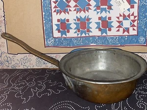 Cobre vintage 2 cuartos 9. in. Sartén acampanada sin fabricantes ni marca de origen primitiva - Imagen 1 de 13